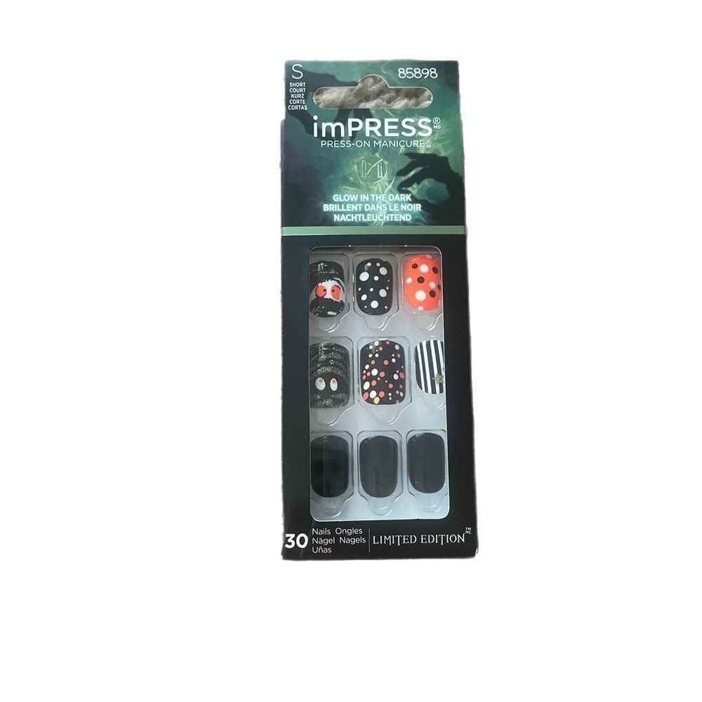 Impress Halloween Press On Nails glow in the dark "bleeding love"